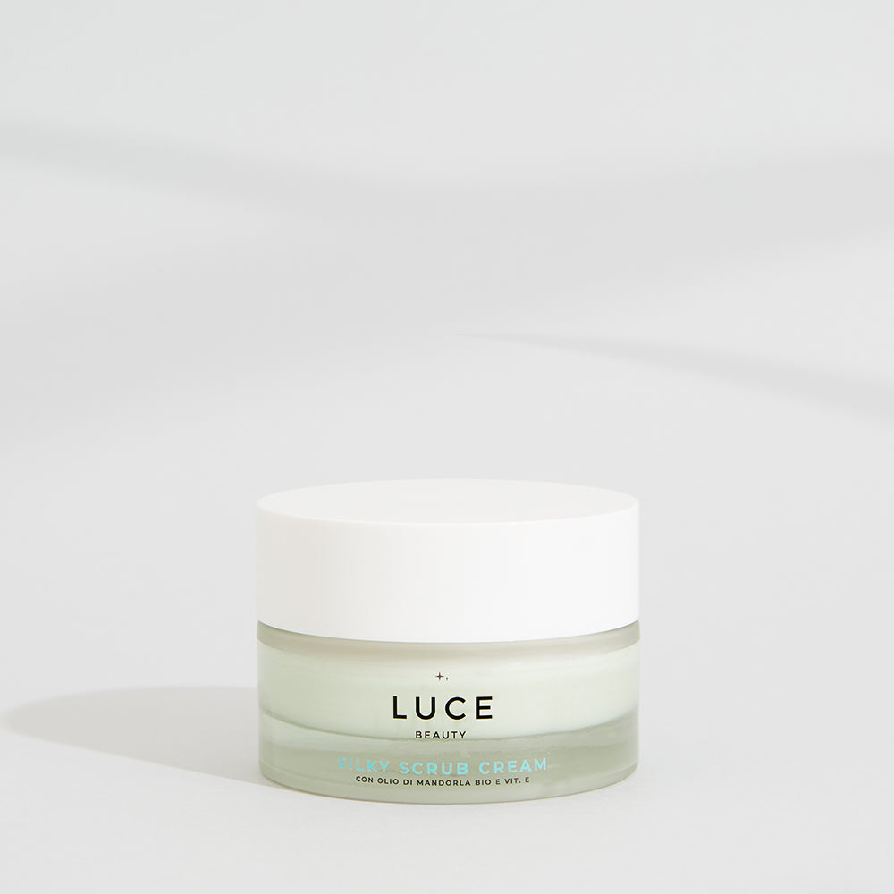 Scrub viso con olio di mandorla bio e vitamina e - Silky Scrub Cream - Luce Beauty By Alessia Marcuzzi 